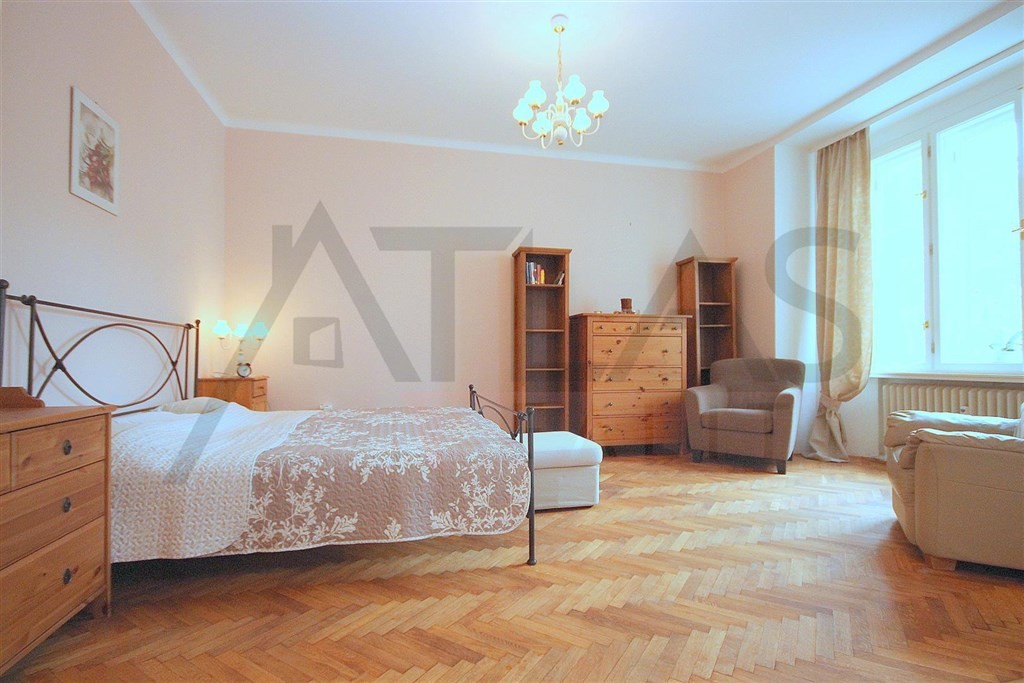 Studio apartment - Nice fully furnished studio for rent with balcony, Prague 3 Vinohrady, Slezska str., Green line A Flora