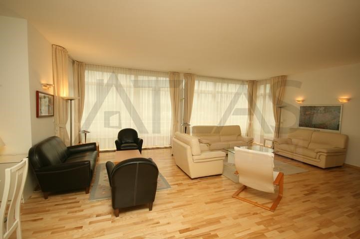 Spacious living room - For Rent: Luxury fully furnished 2BD apartment in Prague 5 - Jinonice, close to the German School Prague