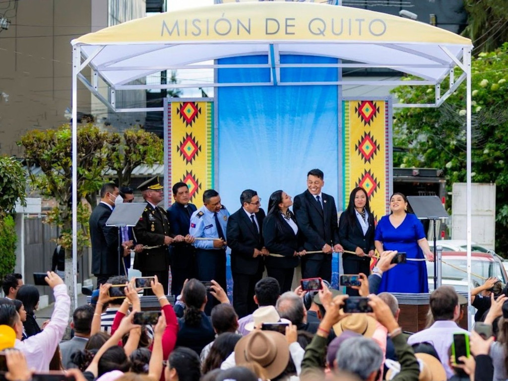 Slavnostní otevření Ideální scientologické mise Quito, Ekvádor