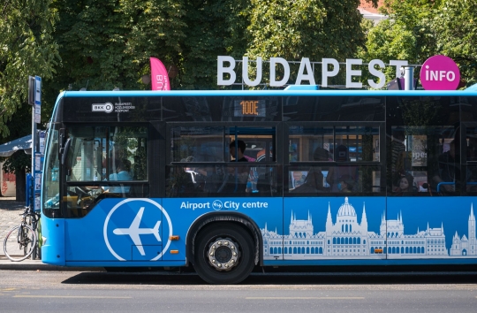 Na budapešťském letištním autobuse bude zaveden nový platební systém