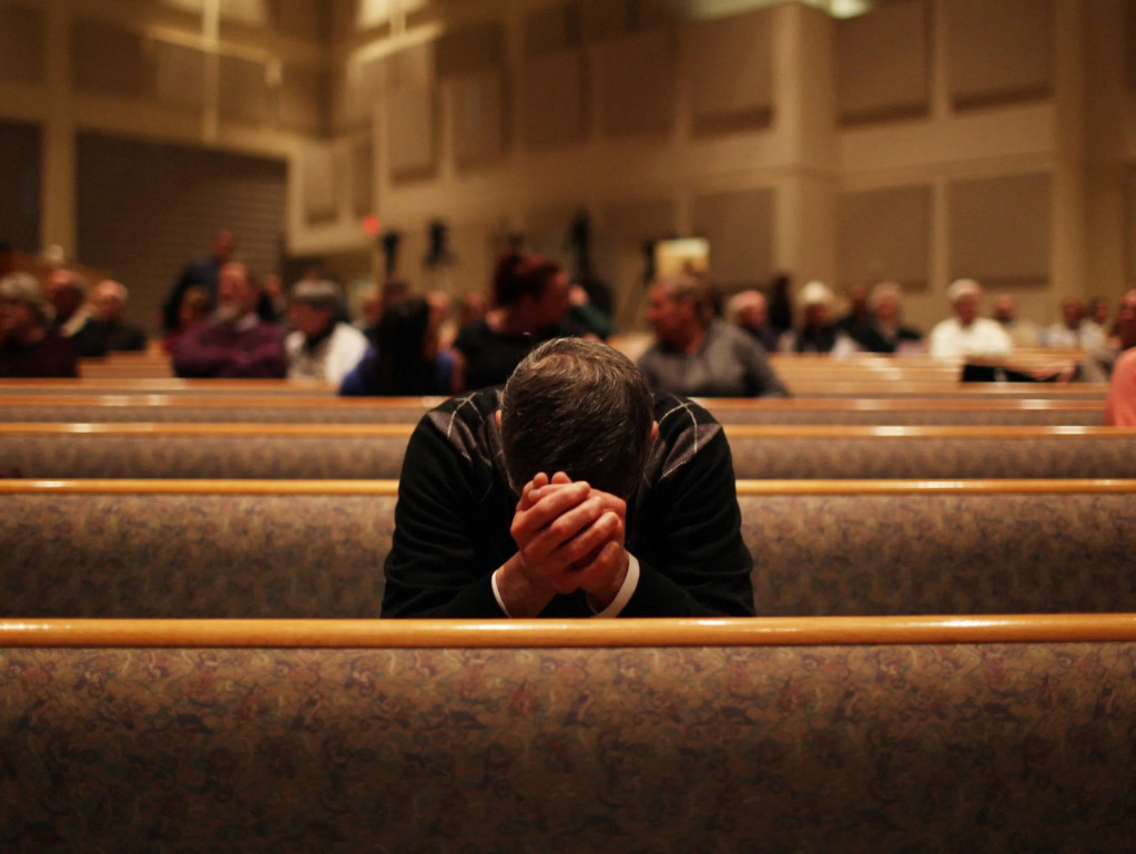 Velikonoční neděle pro mnohé znamená návrat k soukromé motlitbě